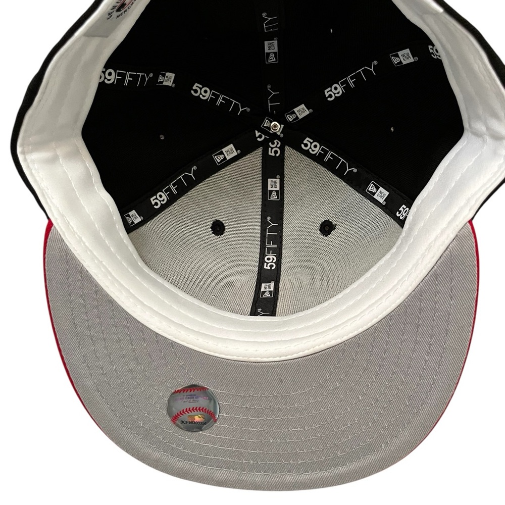 New Era Black and Red Cap with Gold Emblem - Picture 5 of 6